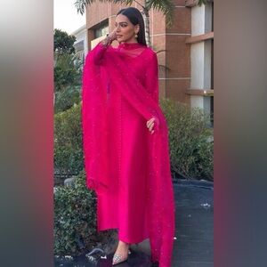 Custom Pakistani Silk 3-Piece Maxi Kameez & Dupatta Suit Set. Size S.